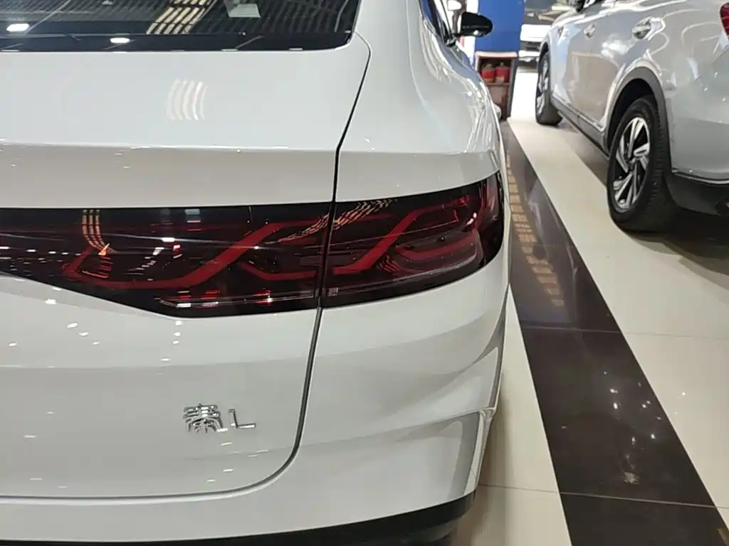 BYD Qin L 2025 — фото 8