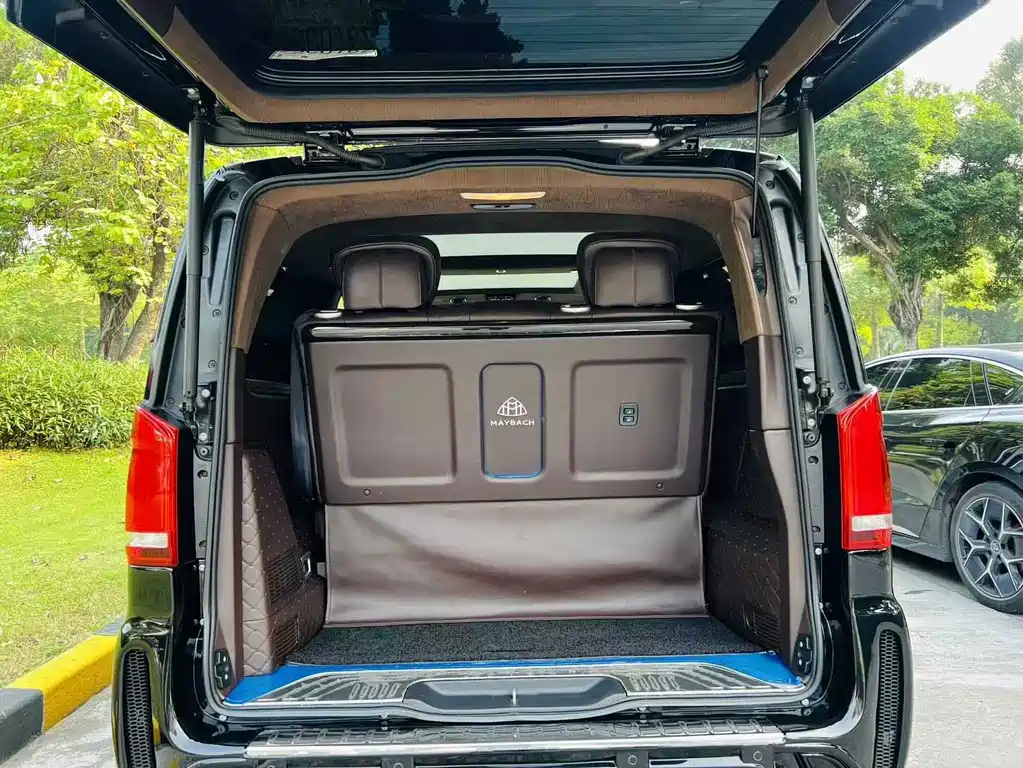 Mercedes-Benz V-Class 2020 — фото 31