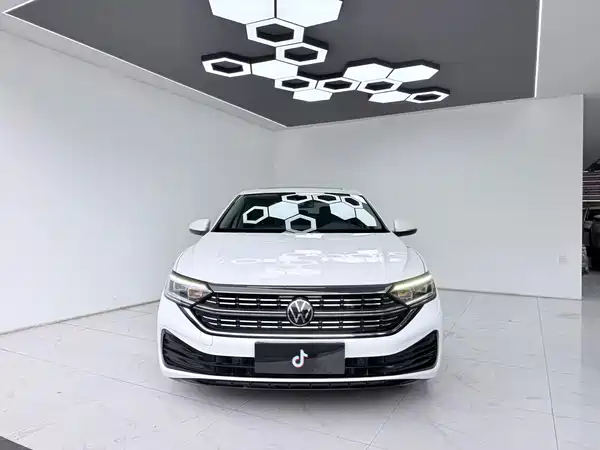 Volkswagen Sagitar 2023