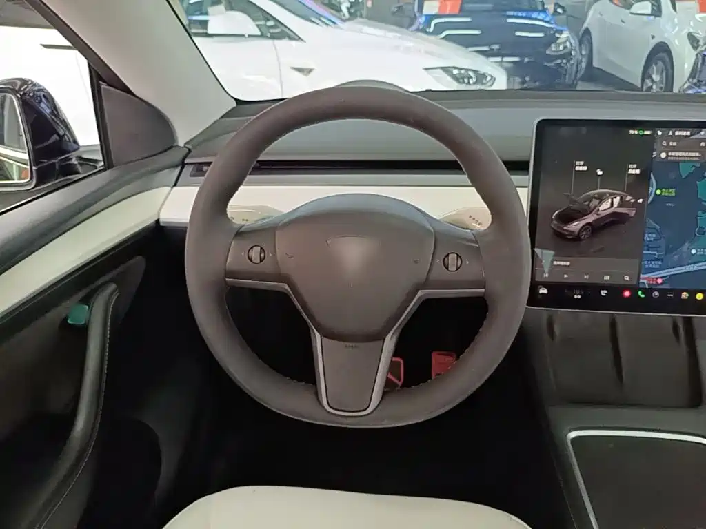 Tesla Model Y 2022 — фото 11