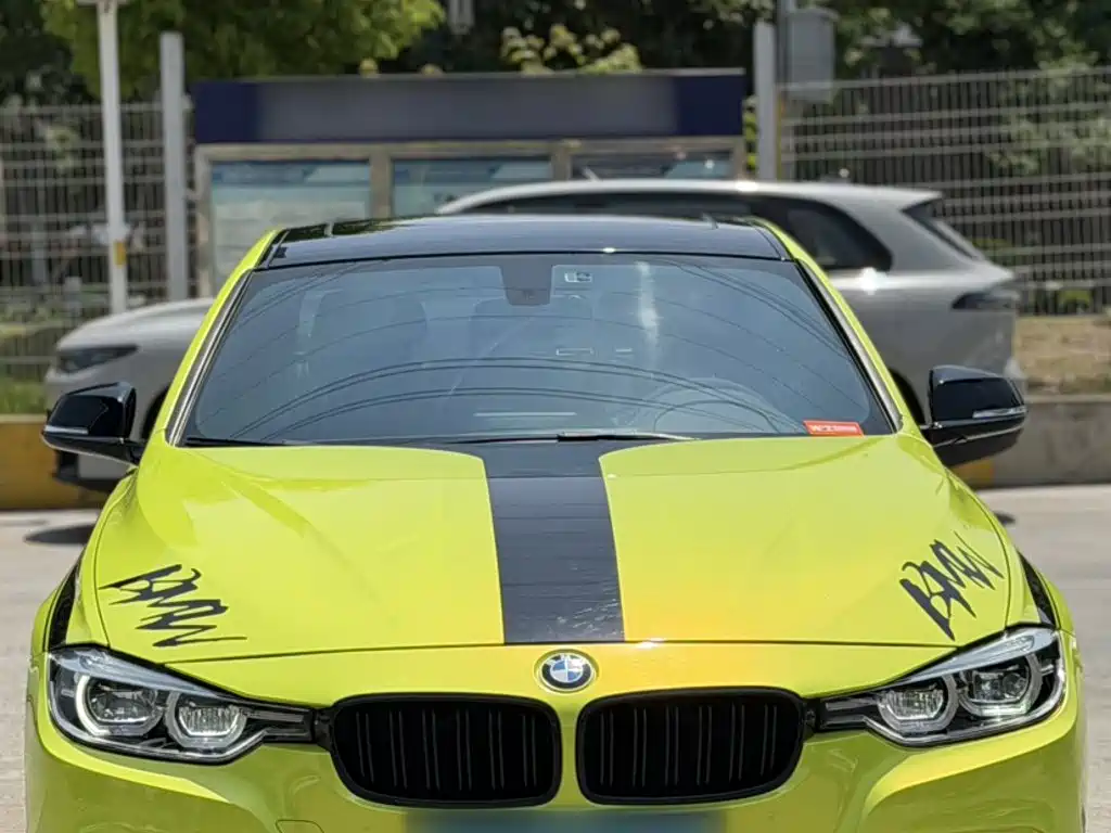 BMW 3 Series 2019 — фото 17
