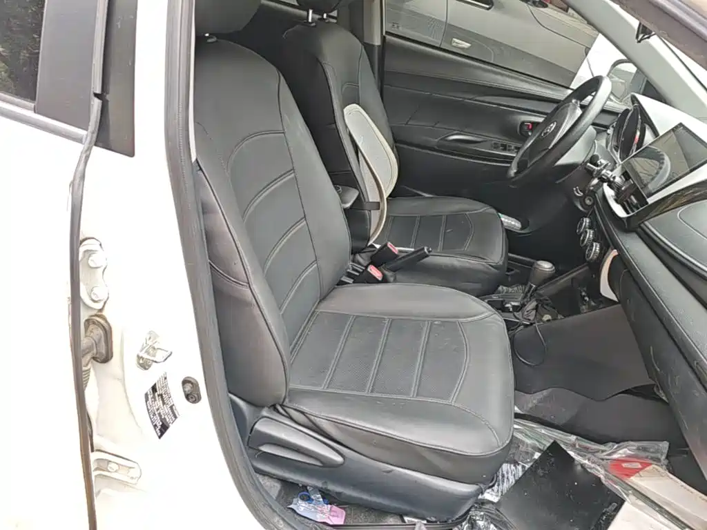 Toyota Yaris L 2018 — фото 25
