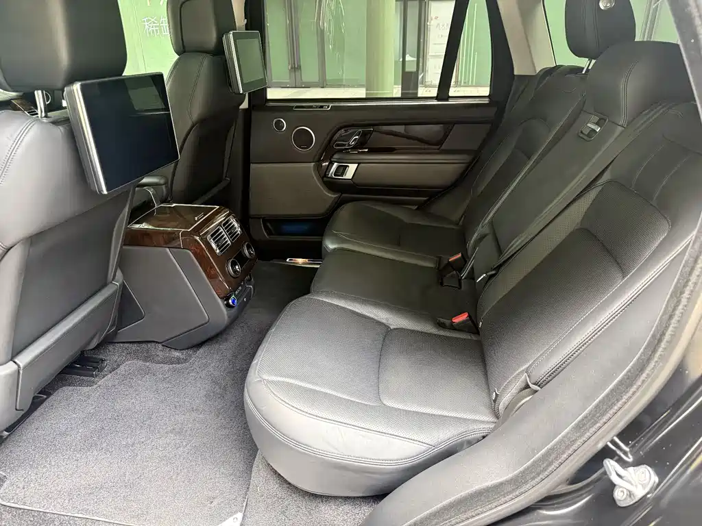 Land Rover Range Rover 2020 — фото 19
