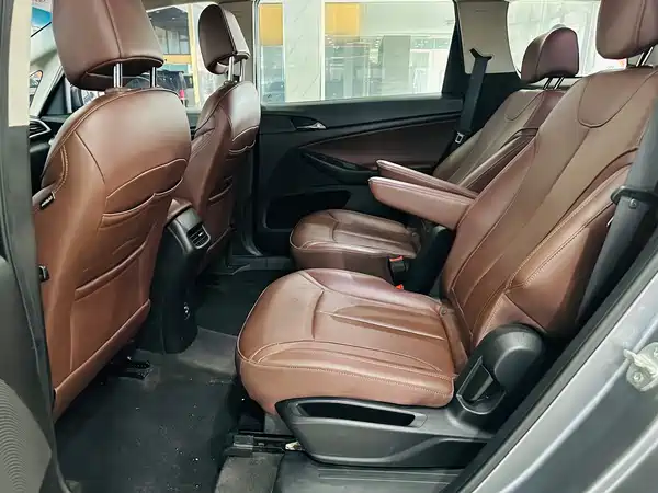 Buick GL6 2018