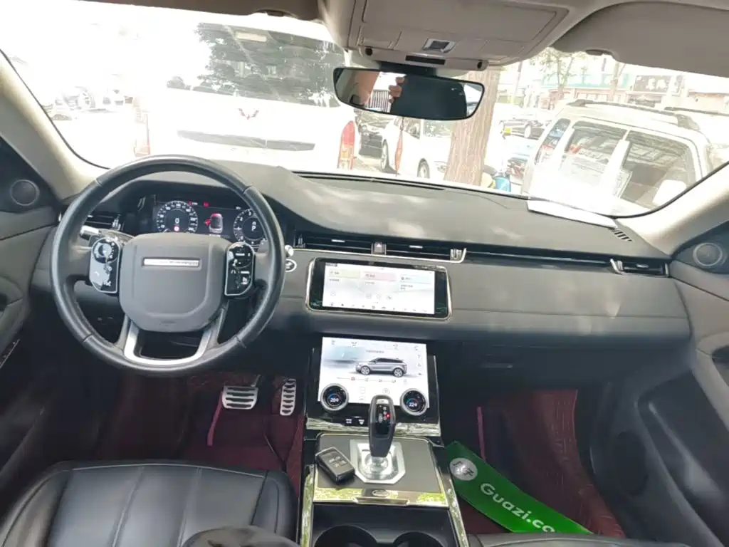 Land Rover Evoque 2020 — фото 10