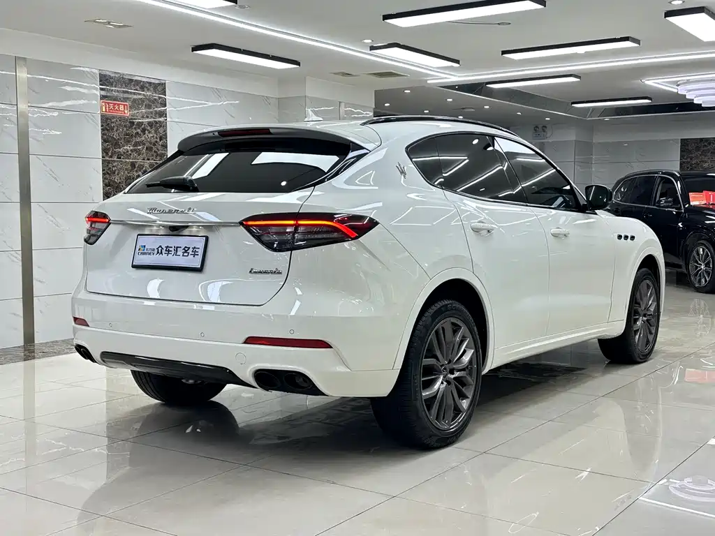 Maserati Levante 2022