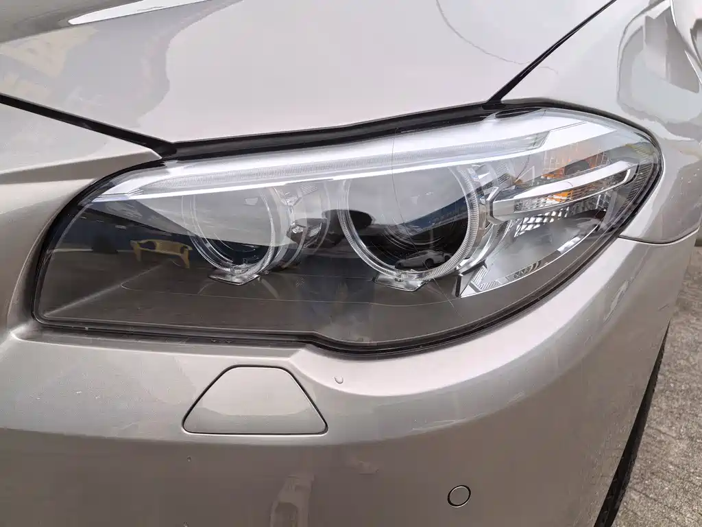 BMW 5 Series 2014 — фото 12
