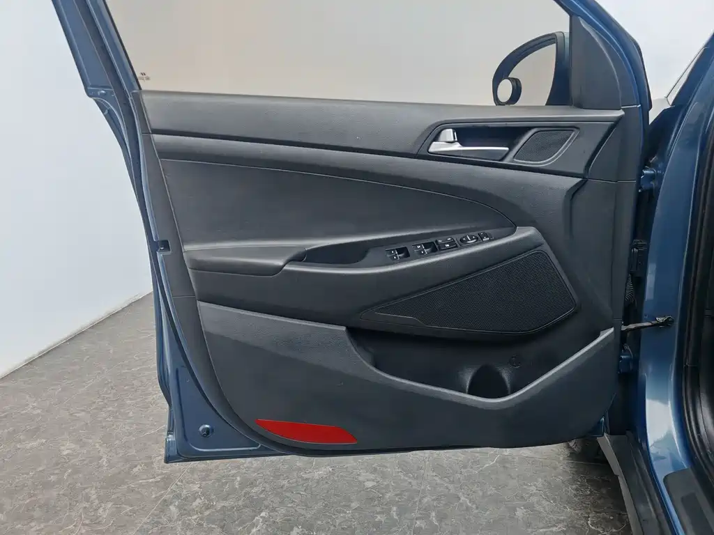 Hyundai Tucson 2018 — фото 19