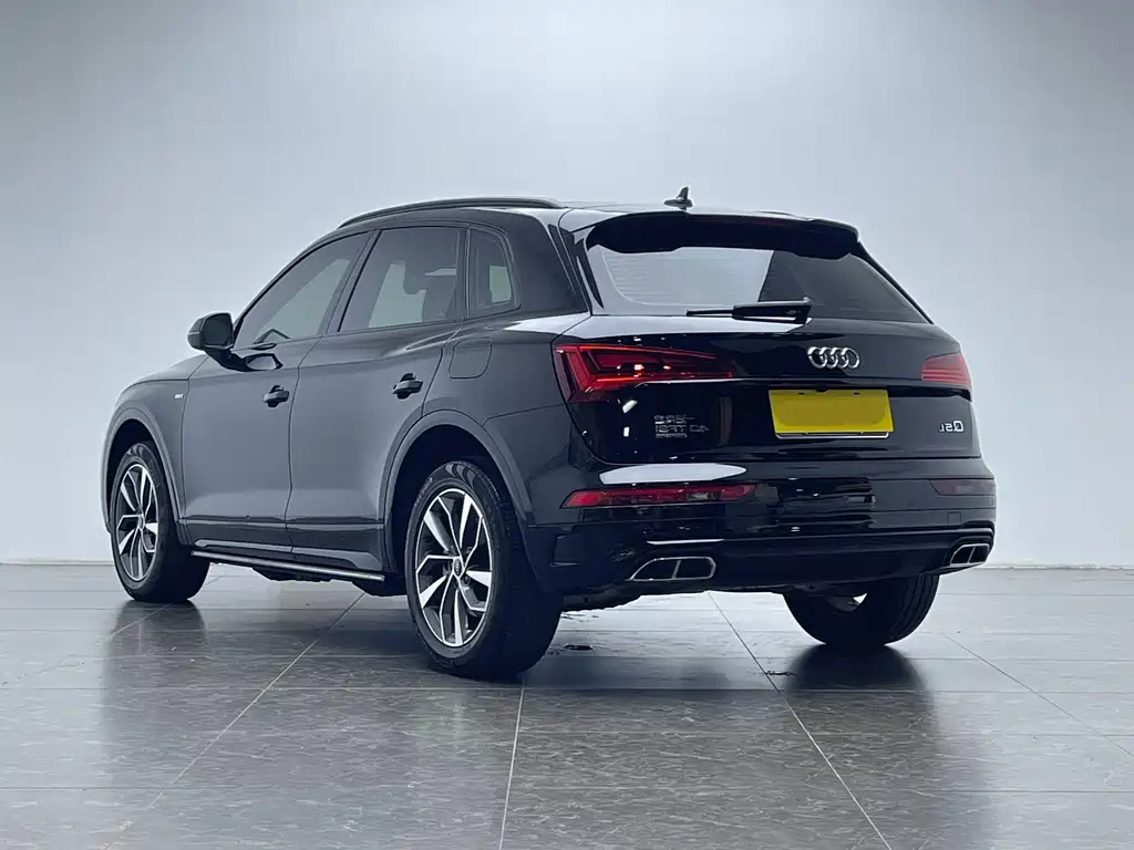 Audi Q5L 2023 — фото 6