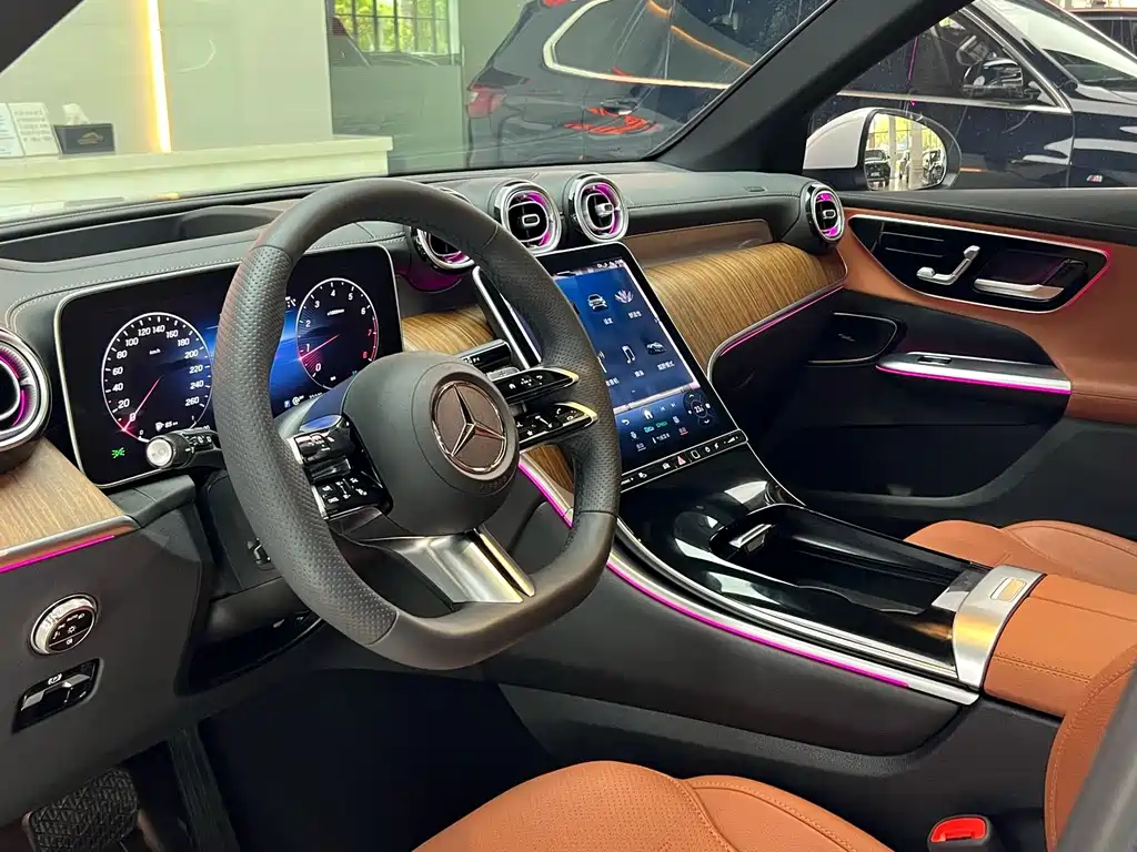 Mercedes-Benz GLC 2023 — фото 8
