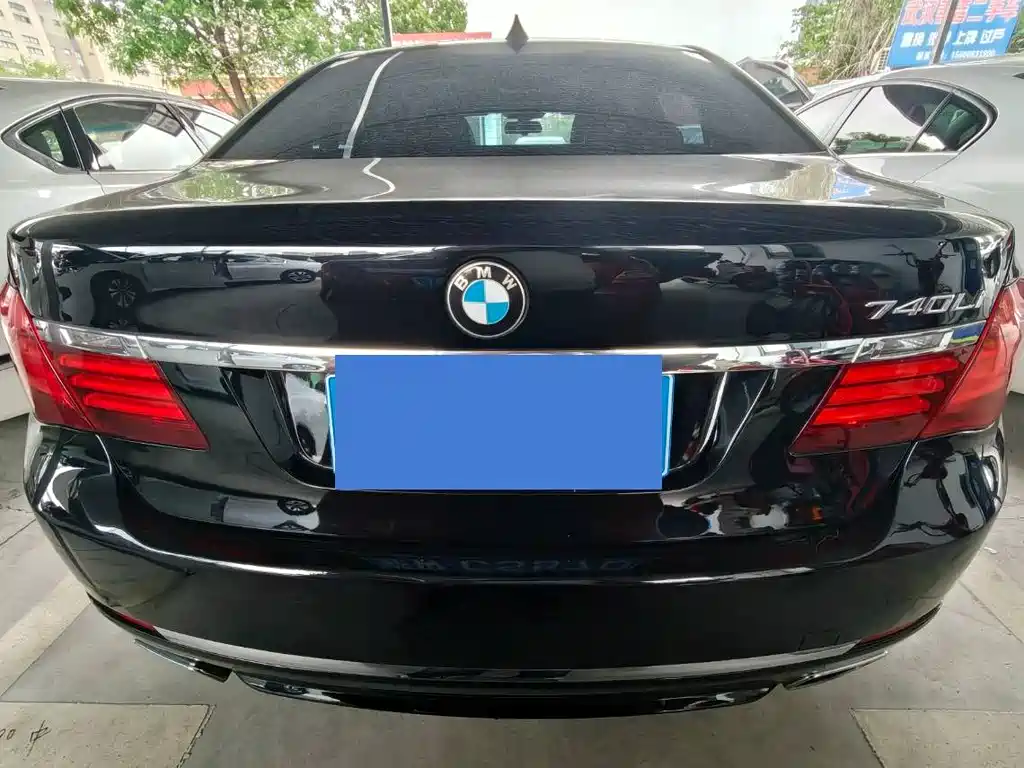 BMW 7 Series 2015 — фото 15