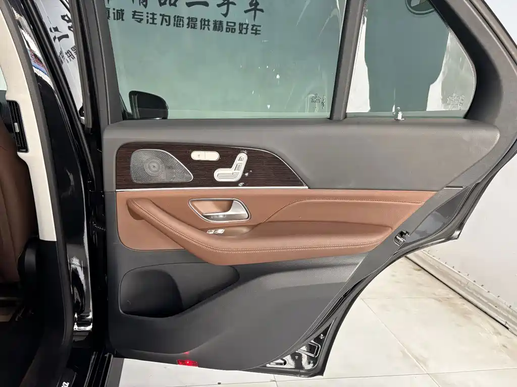 Mercedes-Benz GLE 2025 — фото 23