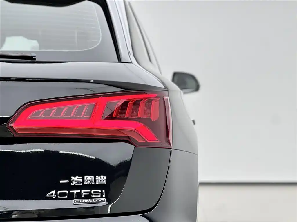 Audi Q5L 2019 — фото 16