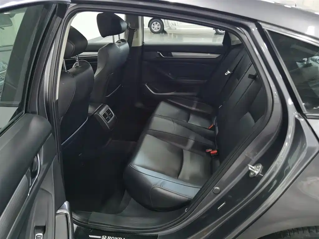 Honda Accord 2021 — фото 15