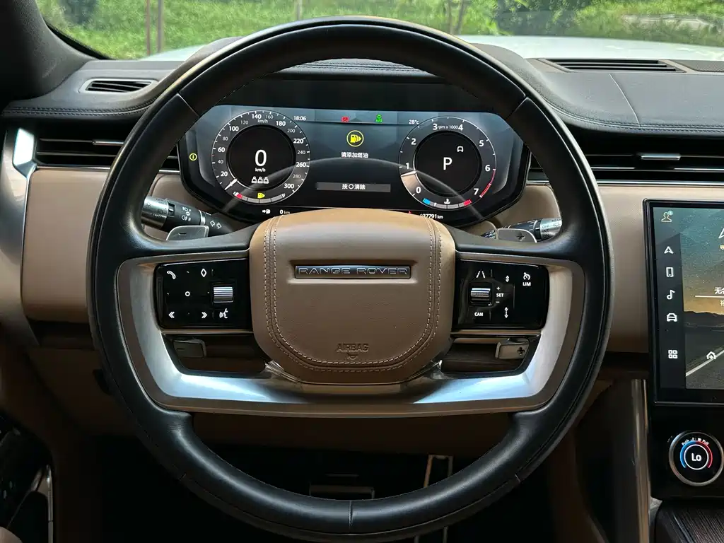 Land Rover Range Rover 2022 — фото 13