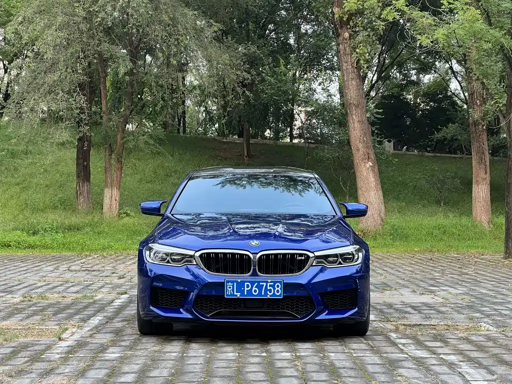 BMW M5 2018 — фото 19