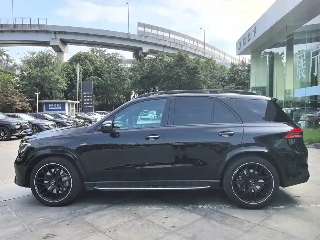 Mercedes-Benz GLE AMG 2025 — фото 6