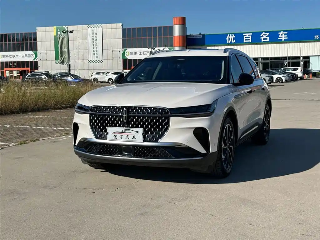 Lincoln Nautilus 2023