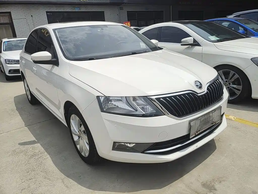 Skoda Rapid 2018 — фото 4