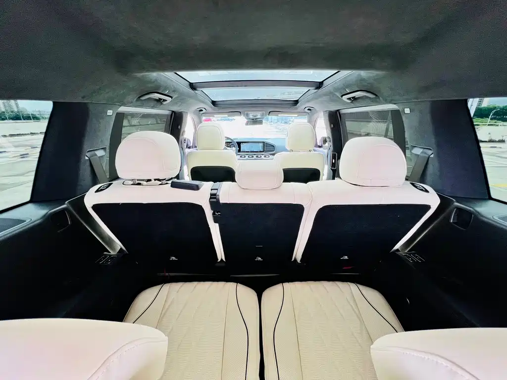 Mercedes-Benz GLS AMG 2024 — фото 11