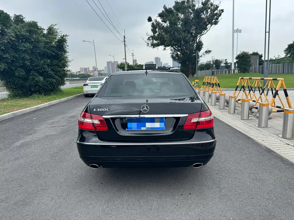 Mercedes-Benz E-Class 2012