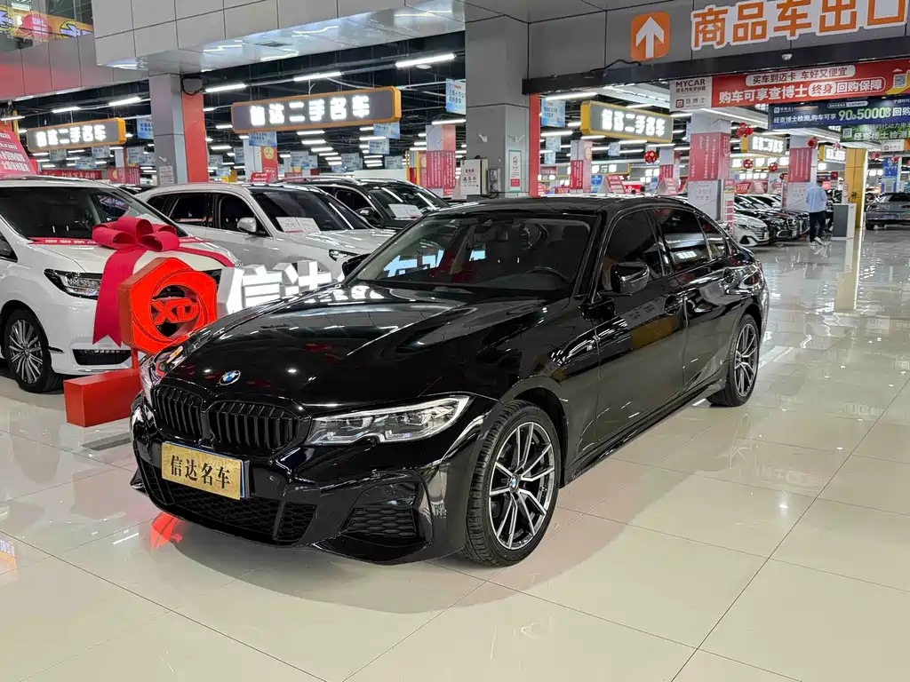 BMW 3 Series 2022 — фото 1