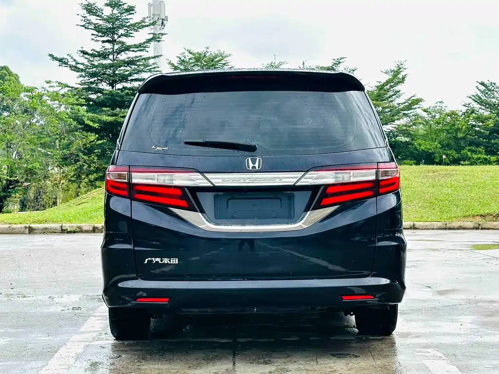 Honda Odyssey 2016 — фото 7