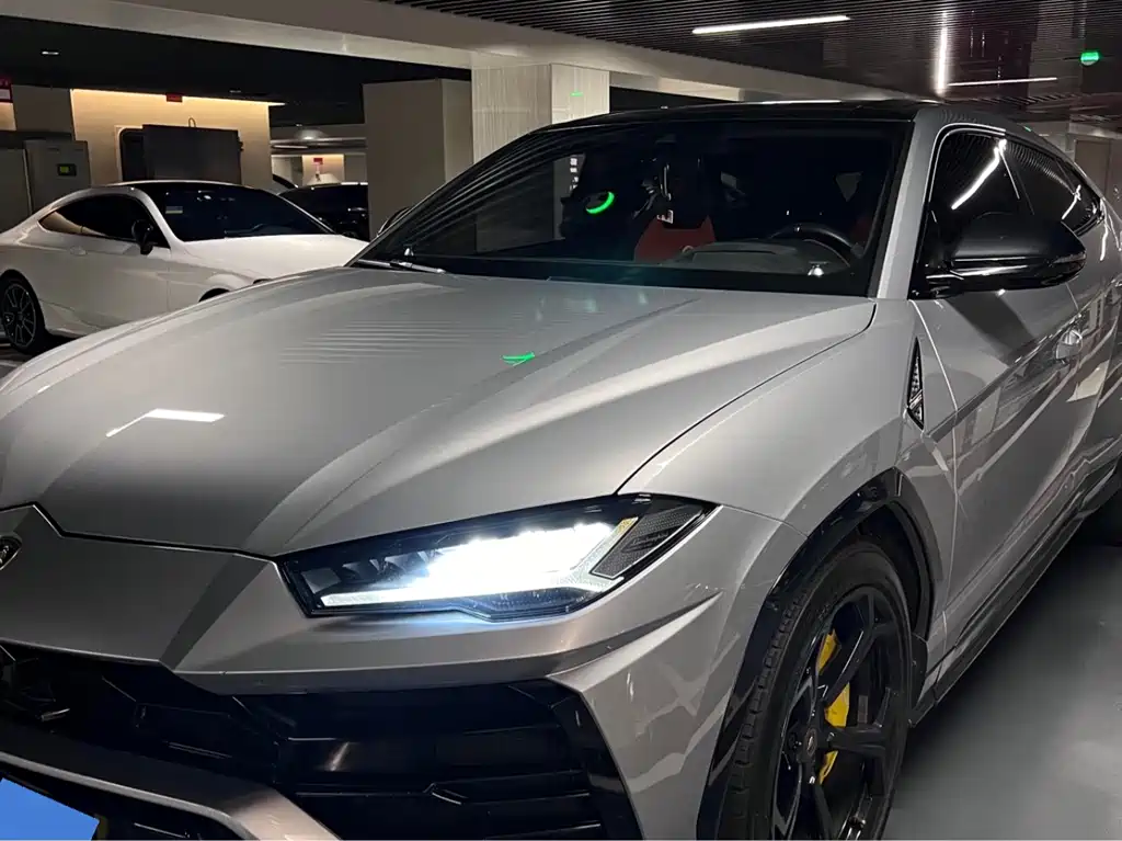 Lamborghini Urus 2019 — фото 3