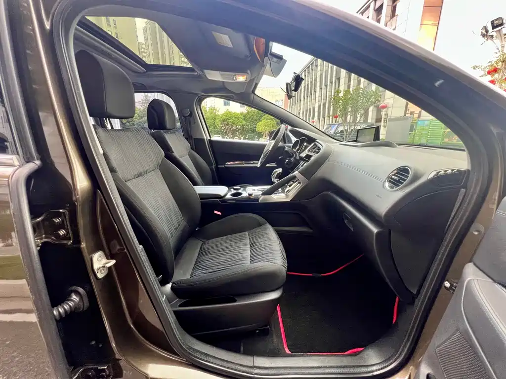 Peugeot 3008 2015 — фото 16