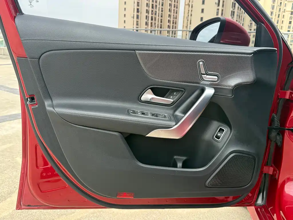 Mercedes-Benz A-Class 2021 — фото 12