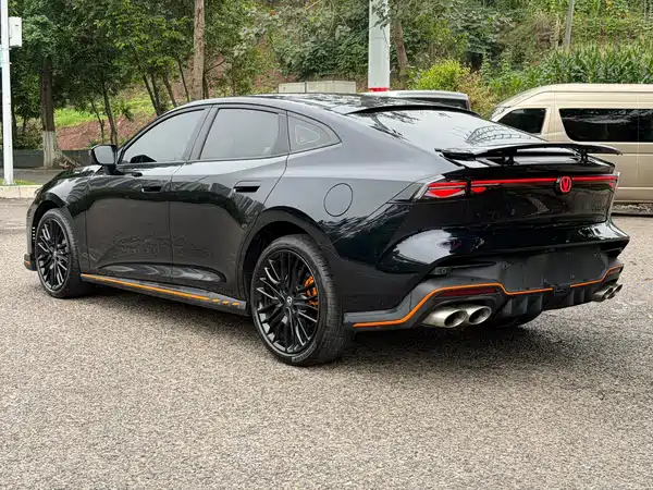 Changan UNI-V 2025