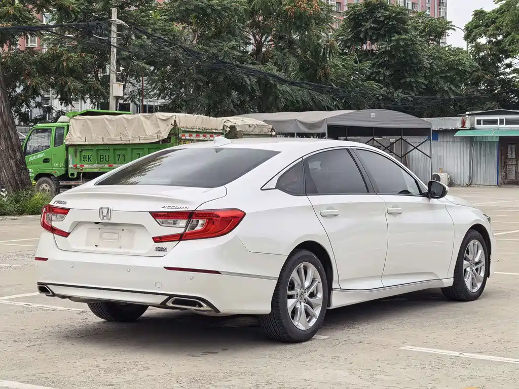 Honda Accord 2019 — фото 6