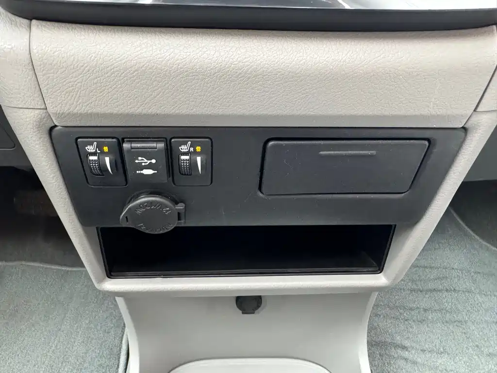 Toyota Sienna 2019 — фото 18