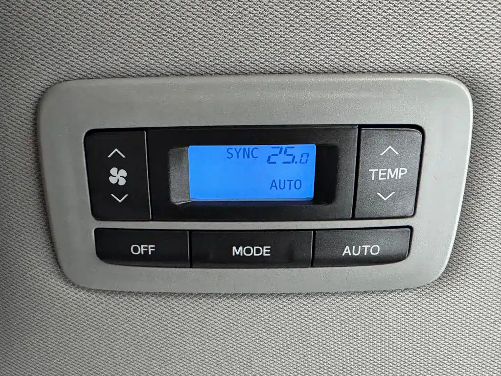 Toyota Sienna 2019 — фото 21