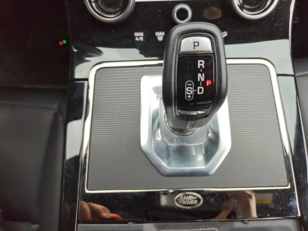 Land Rover Evoque 2020 — фото 14