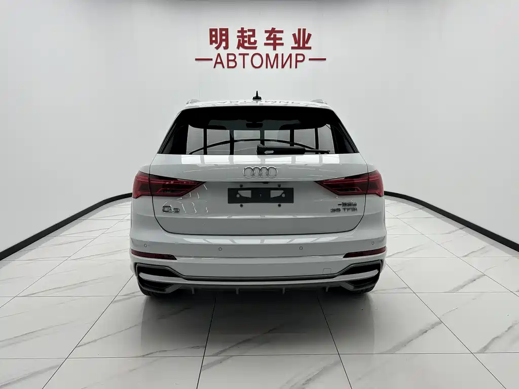 Audi Q3 2023 — фото 10