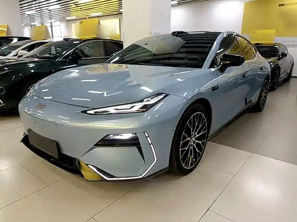 Geely Galaxy E8 2025