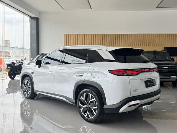 BYD Song L DM-i 2025