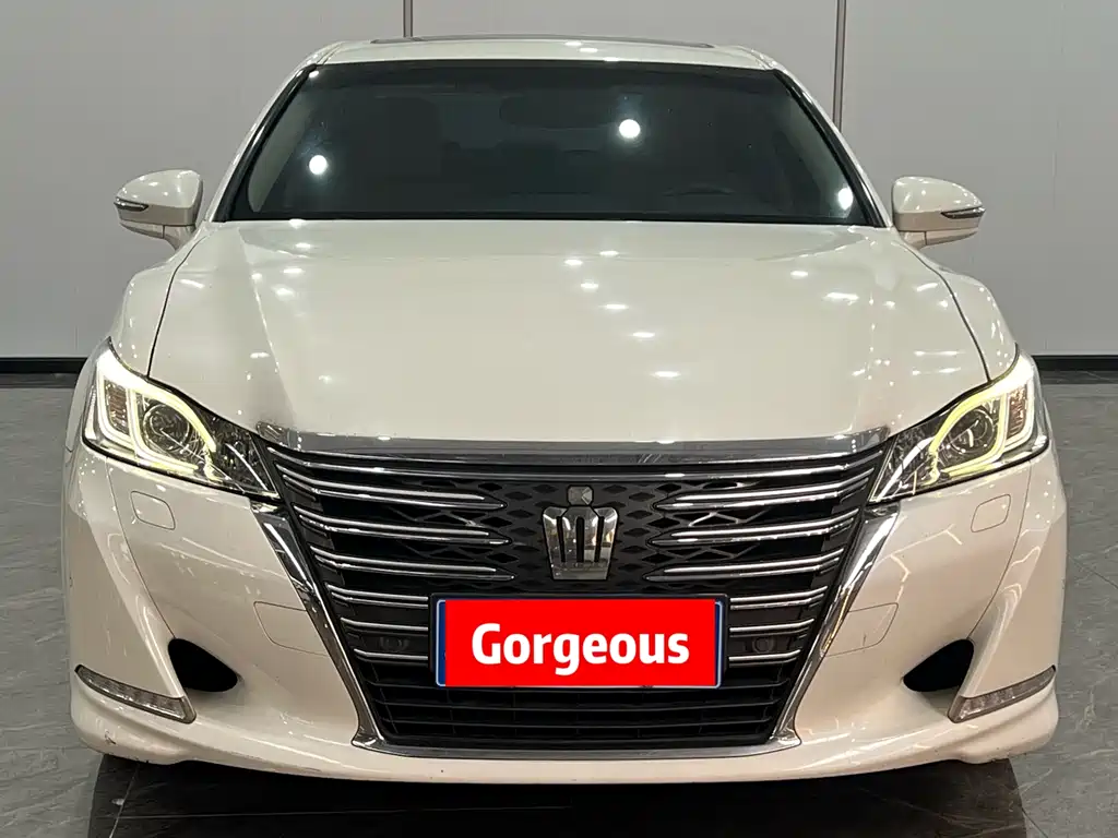 Toyota Crown 2016 — фото 2