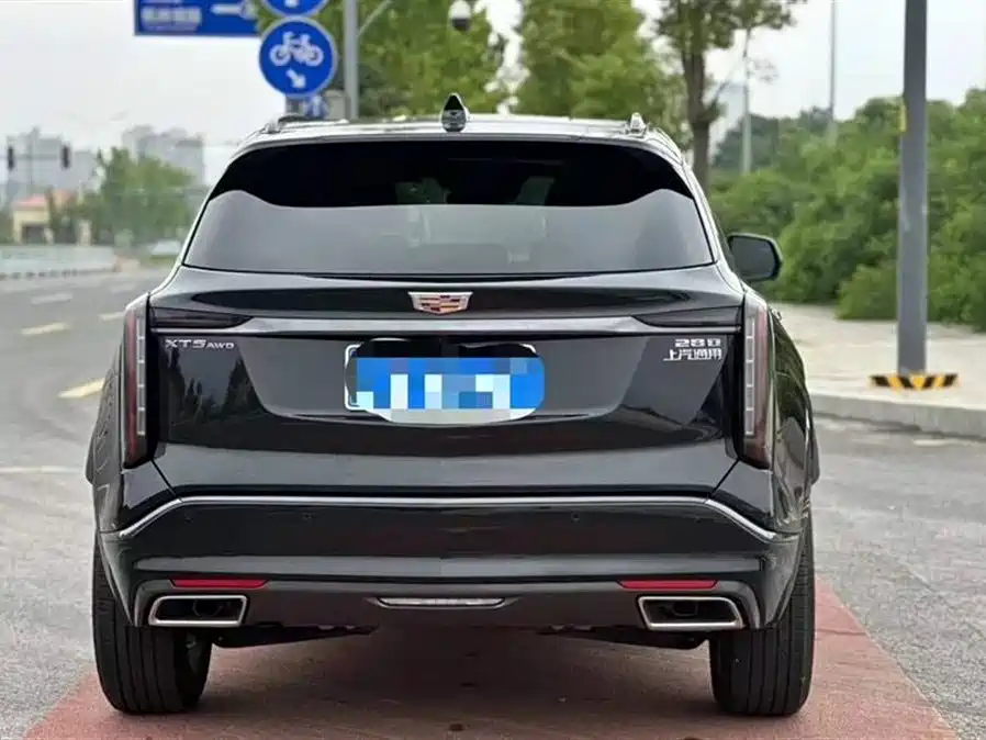Cadillac XT5 2024 — фото 8