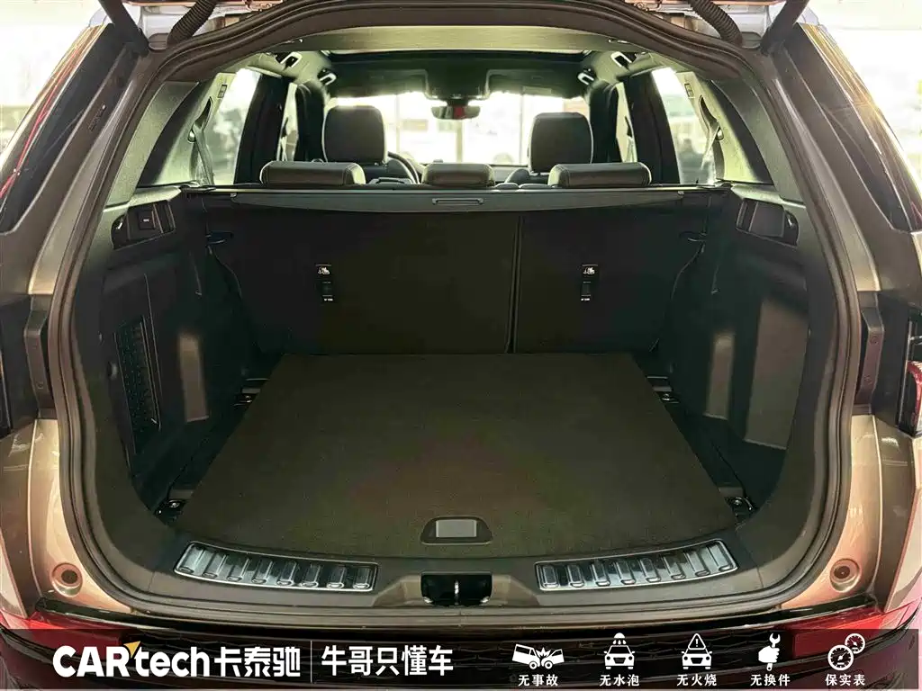 Land Rover Discovery Sport 2022 — фото 13