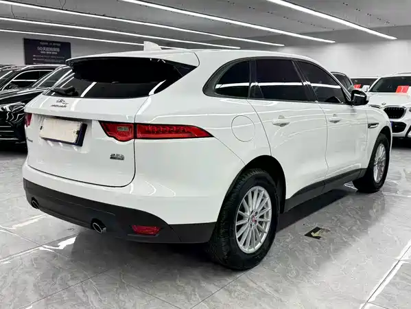 Jaguar F-PACE 2018