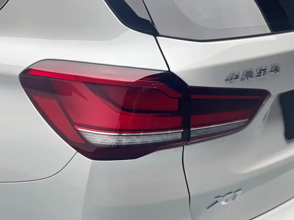 BMW X1 2021 — фото 11