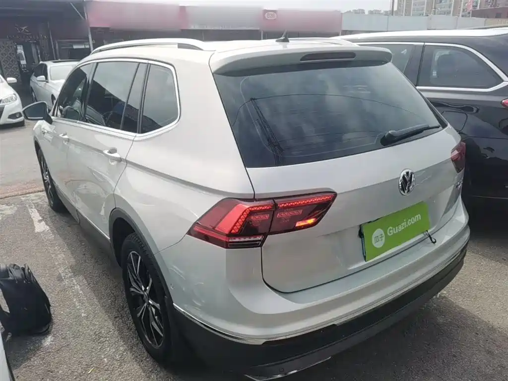 Volkswagen Tiguan L 2018 — фото 5