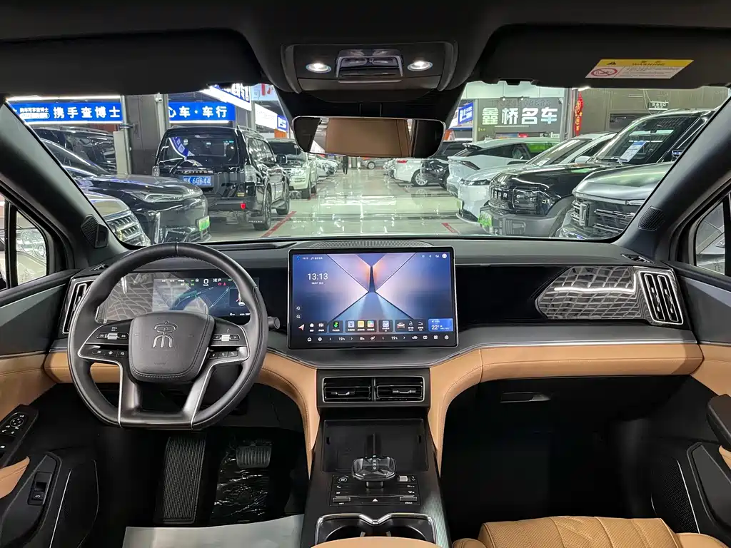 BYD Song L DM-i 2025 — фото 9