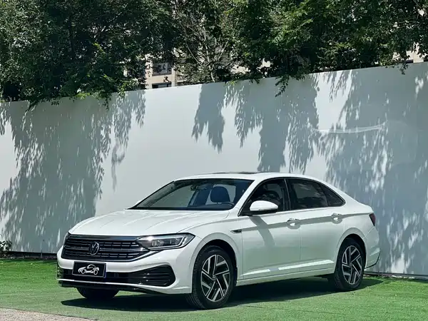 Volkswagen Sagitar 2022