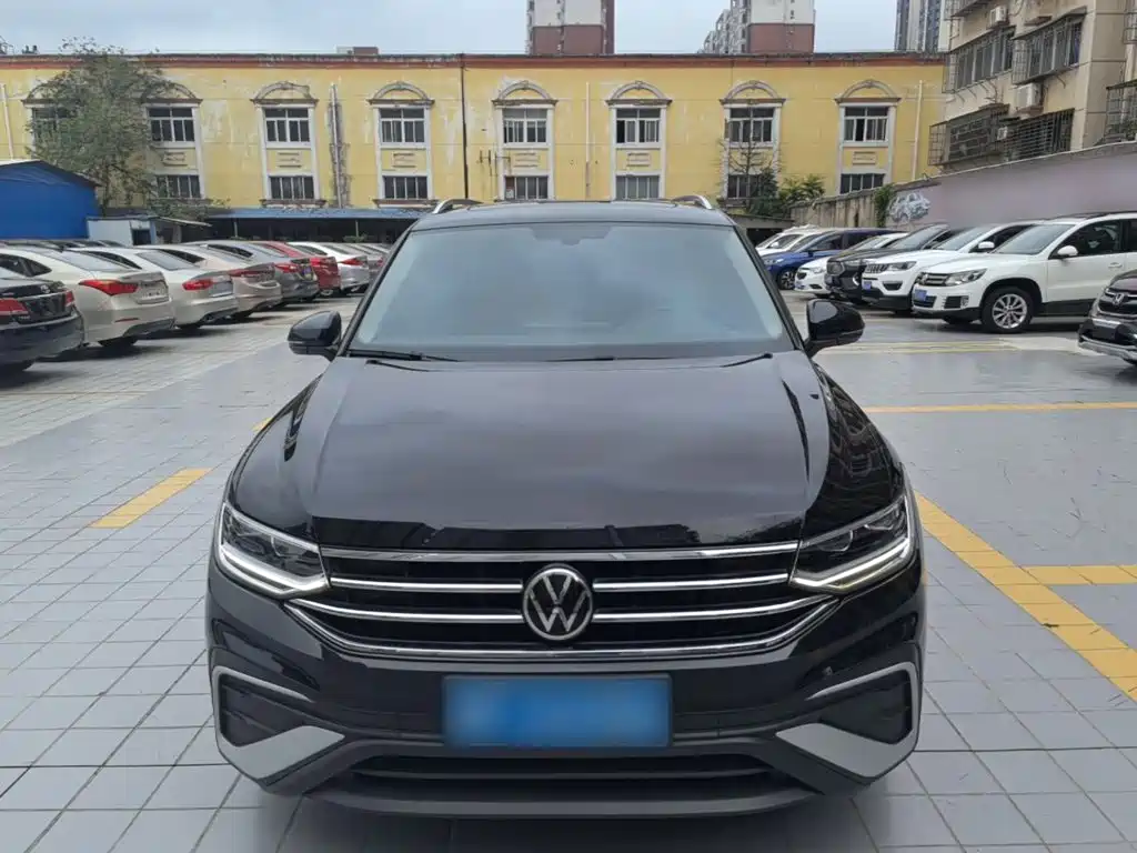 Volkswagen Tiguan L 2021 — фото 3