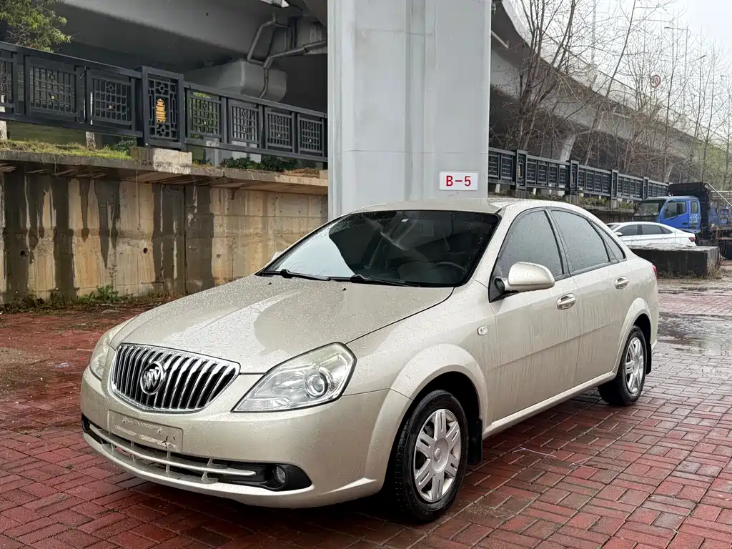 Buick Excelle 2014 — фото 1