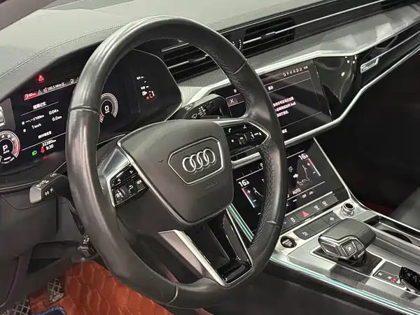 Audi A6L 2022