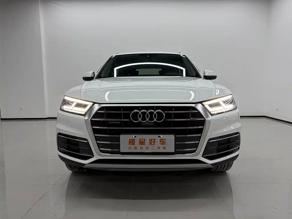 Audi Q5L 2020 — фото 2